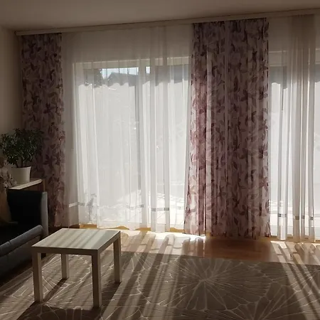 アパート 2 Zimmerwohnung Am Flughafen Schoenefeld ベルリン